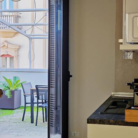Blu Mazzini 1 - Appartamento Luxury Con Terrazza Privata Lecce Exterior photo