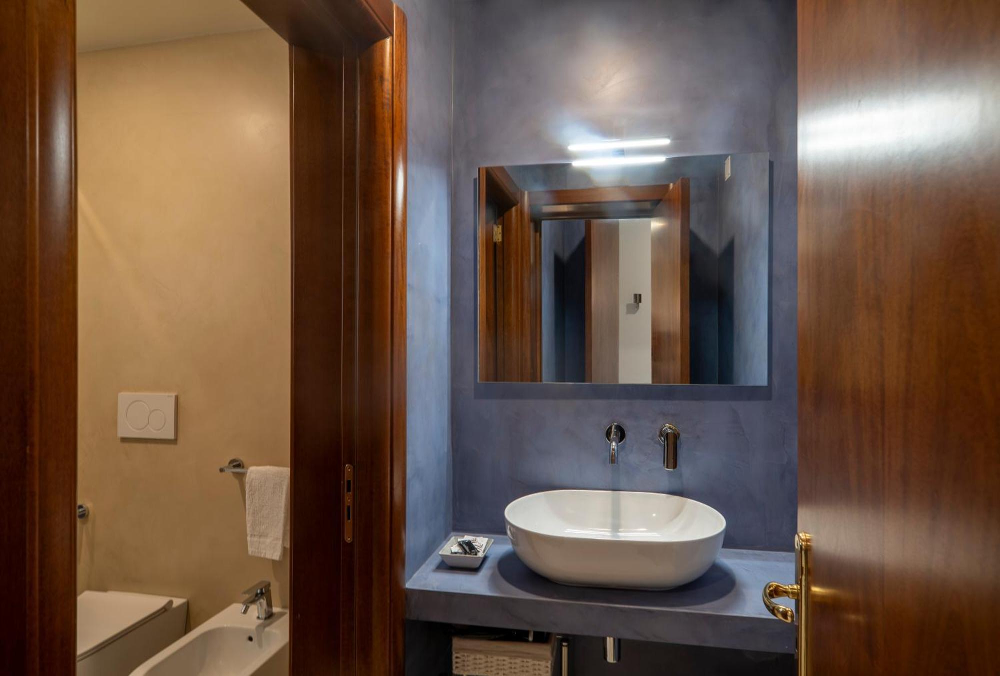 Blu Mazzini 1 - Appartamento Luxury Con Terrazza Privata Lecce Exterior photo